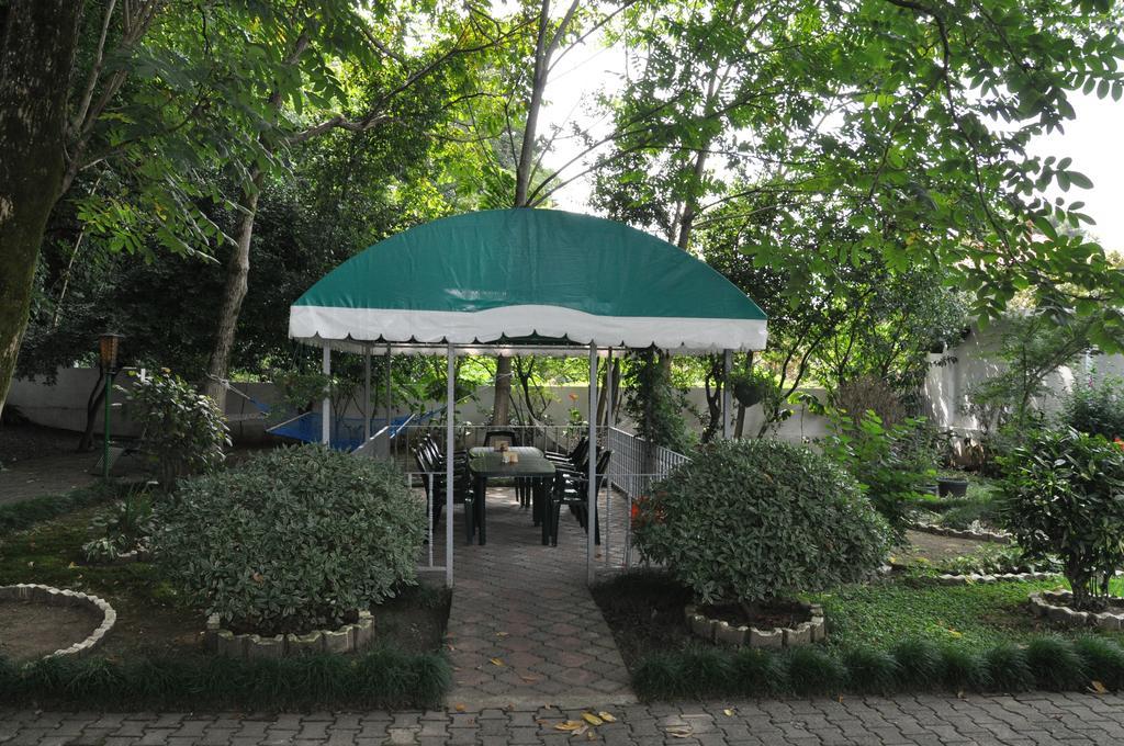 Hotel Captain Gonio Exterior photo