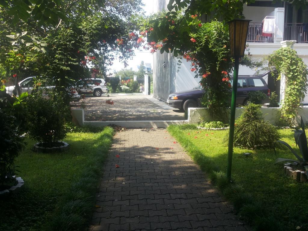 Hotel Captain Gonio Exterior photo