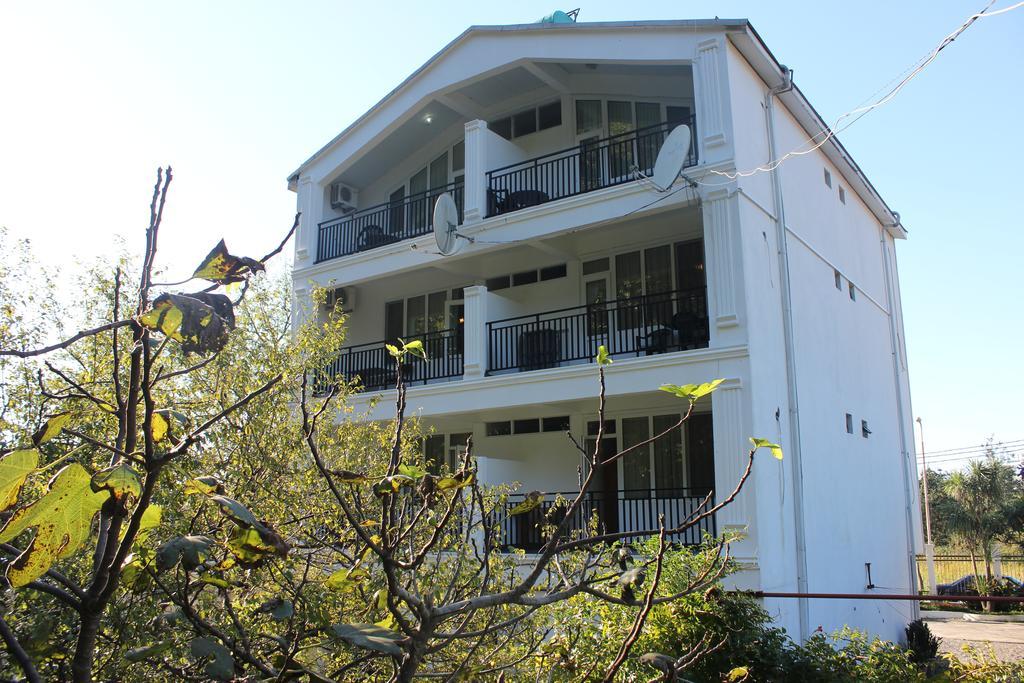 Hotel Captain Gonio Exterior photo