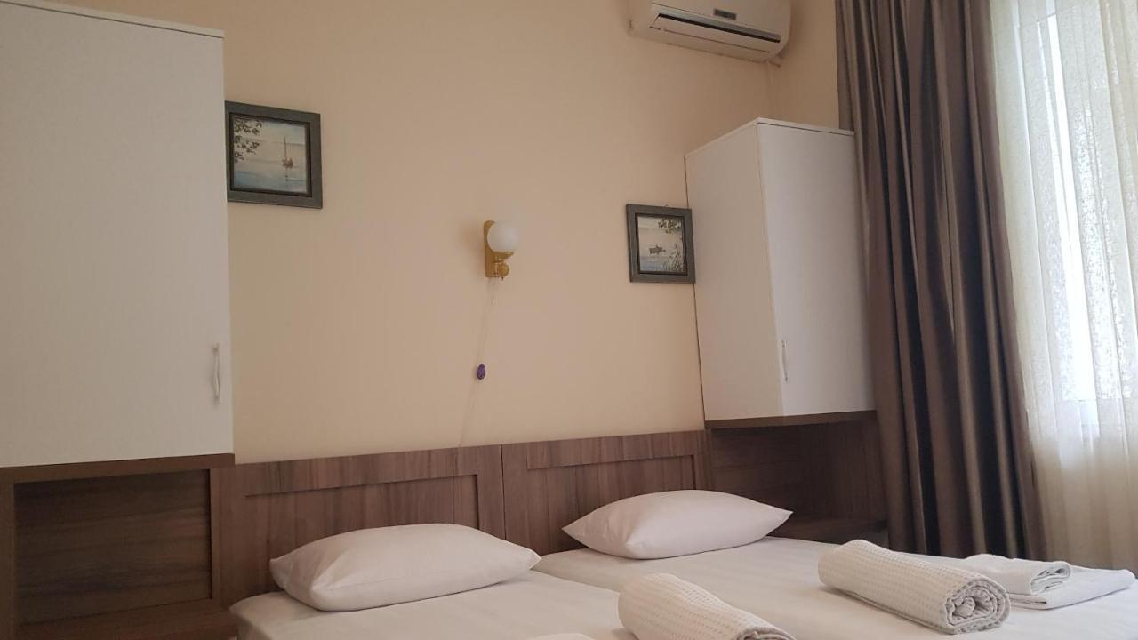 Hotel Captain Gonio Exterior photo